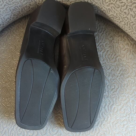 Liz Claiborne Motive Pump, 9 - Picture 6 of 7